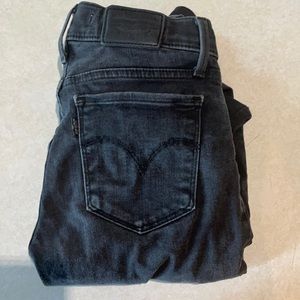 Levi black skinny jeans